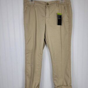 NWT a.n.a. Tan Girlfriend Chino Capri Pants Women's Size 10